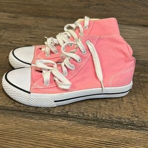 Pink Airwalk size 2.5